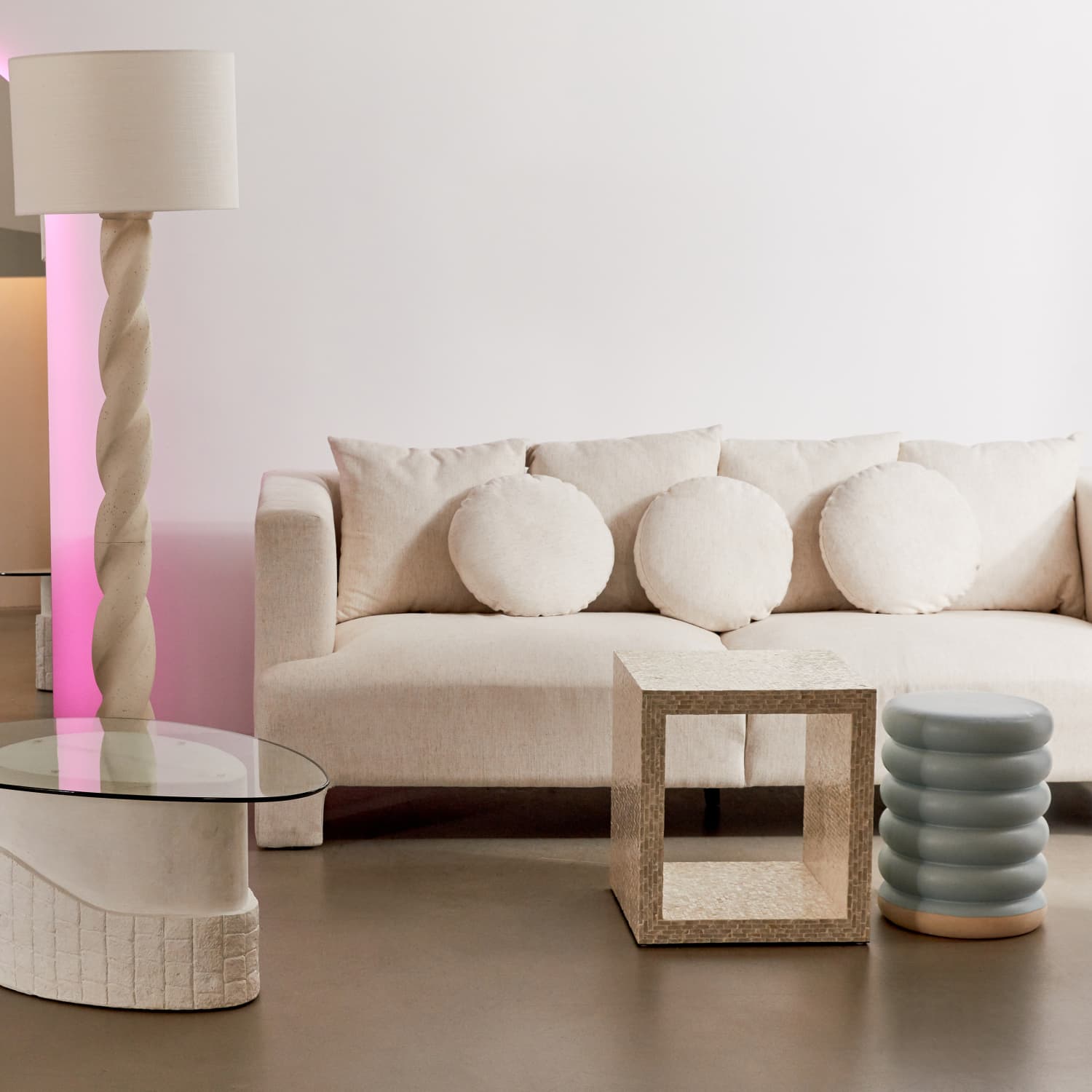 Isobel sofa 2025 urban outfitters